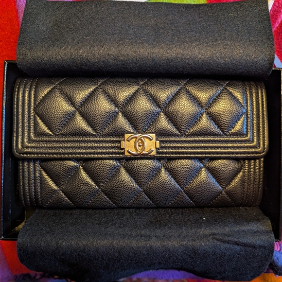 CHANEL Handbags - Chanel Black Quilted Wallet